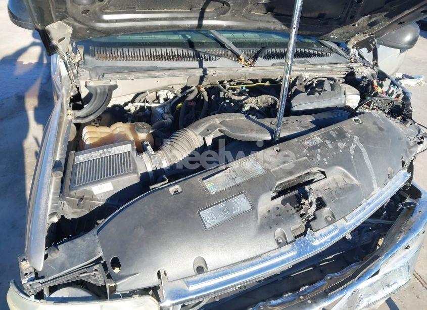 Photo 10 of 2003 Chevrolet Tahoe LS (VIN 1GNEC13T23J336750)