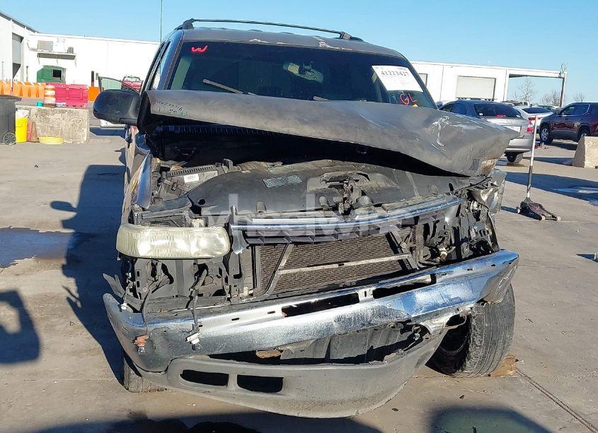 Photo 13 of 2003 Chevrolet Tahoe LS (VIN 1GNEC13T23J336750)