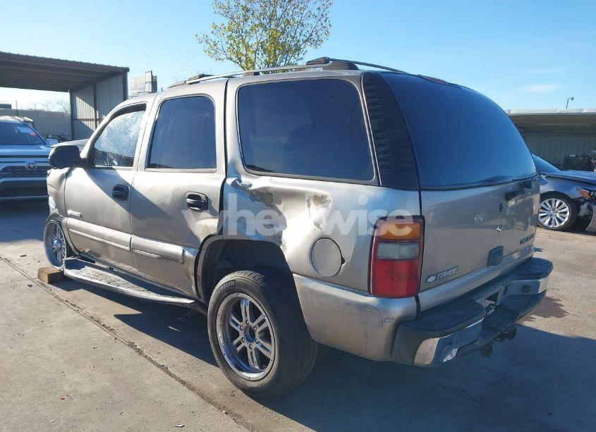 Photo 3 of 2003 Chevrolet Tahoe LS (VIN 1GNEC13T23J336750)