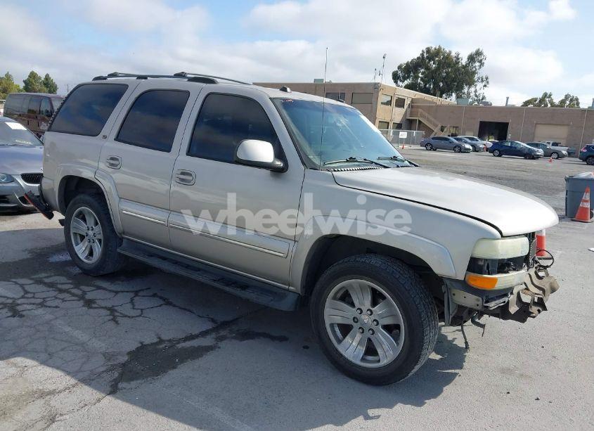 2004 Chevrolet Tahoe LT (VIN 1GNEC13T24R153092) main photo