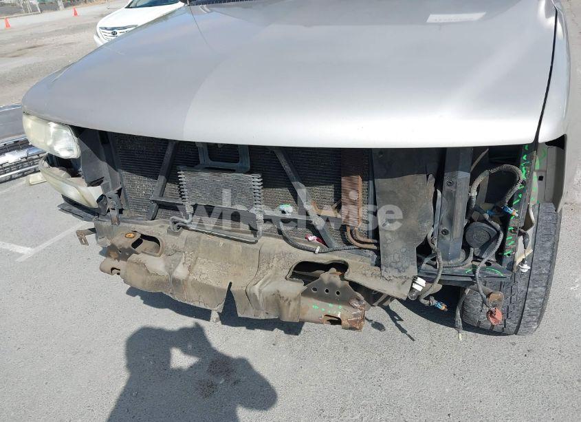 Photo 6 of 2004 Chevrolet Tahoe LT (VIN 1GNEC13T24R153092)