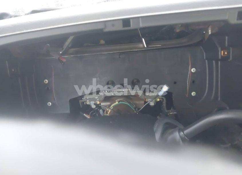 Photo 7 of 2004 Chevrolet Tahoe LT (VIN 1GNEC13T24R186187)