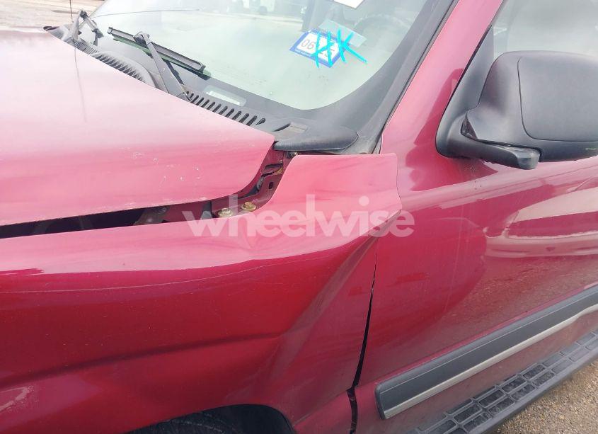 Photo 12 of 2005 Chevrolet Tahoe LS (VIN 1GNEC13T25R101835)