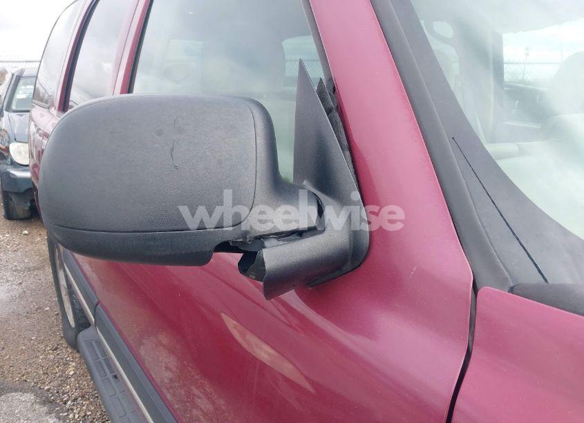 Photo 13 of 2005 Chevrolet Tahoe LS (VIN 1GNEC13T25R101835)