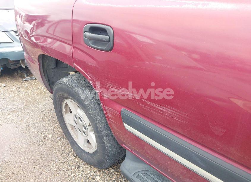 Photo 14 of 2005 Chevrolet Tahoe LS (VIN 1GNEC13T25R101835)