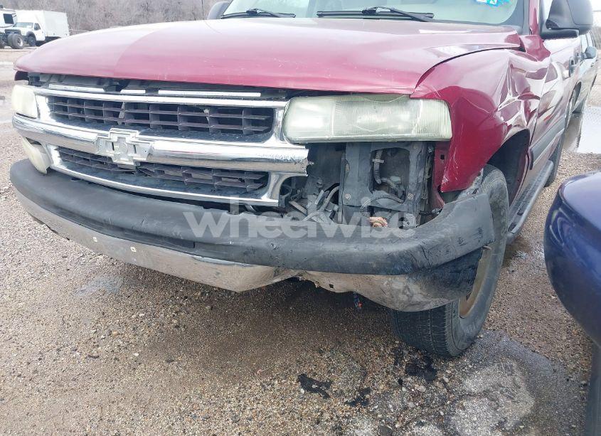 Photo 6 of 2005 Chevrolet Tahoe LS (VIN 1GNEC13T25R101835)