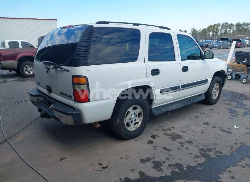 Photo 4 of 2005 Chevrolet Tahoe LS (VIN 1GNEC13T25R221733)