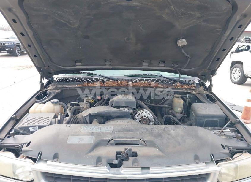 Photo 10 of 2000 Chevrolet Tahoe ALL NEW LT (VIN 1GNEC13T2YJ107752)