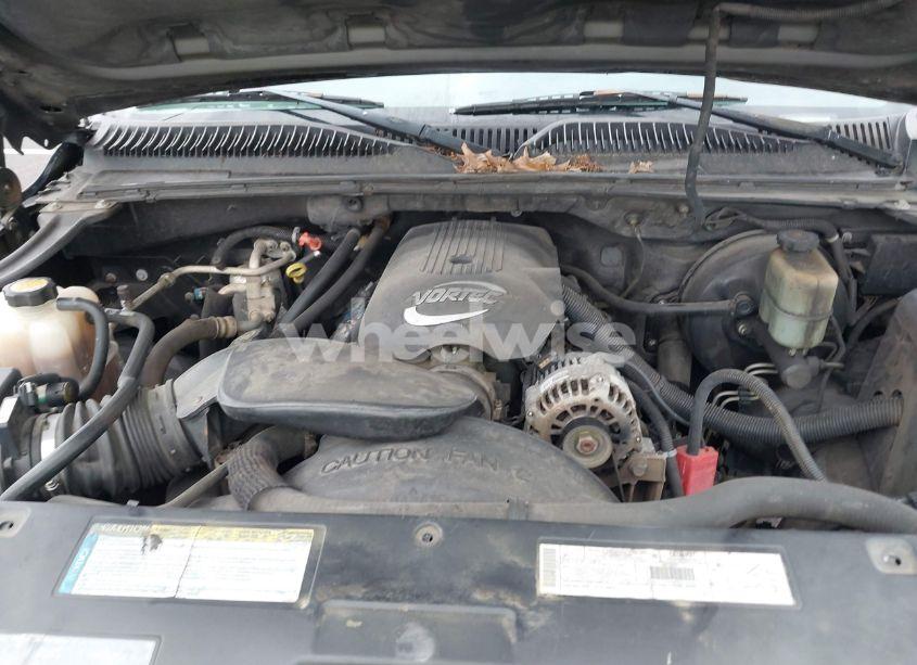 Photo 10 of 2001 Chevrolet Tahoe LT (VIN 1GNEC13T31J135887)