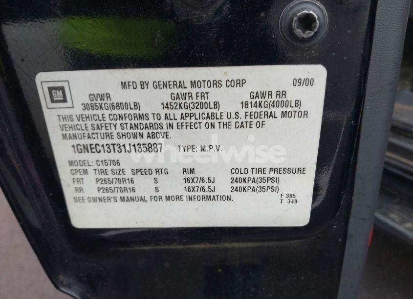 Photo 9 of 2001 Chevrolet Tahoe LT (VIN 1GNEC13T31J135887)