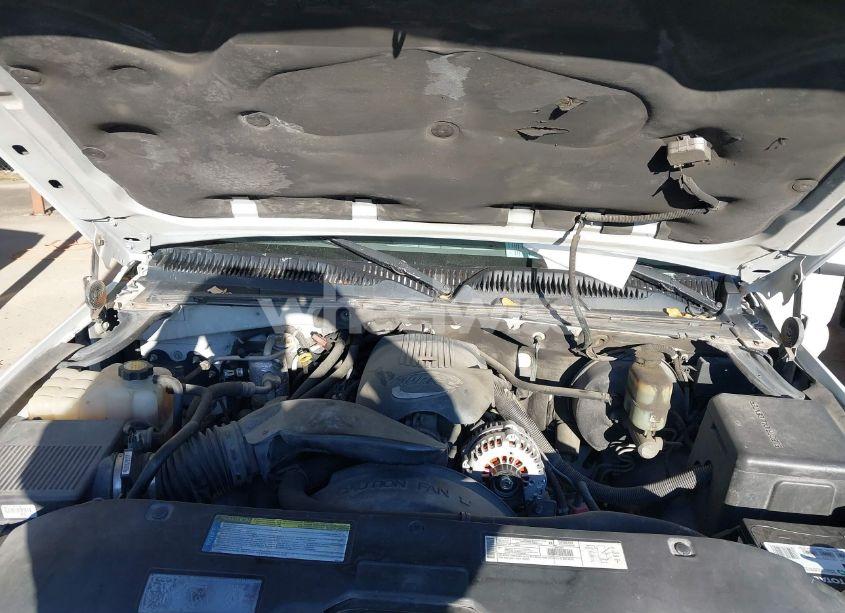 Photo 10 of 2001 Chevrolet Tahoe LT (VIN 1GNEC13T31J187701)