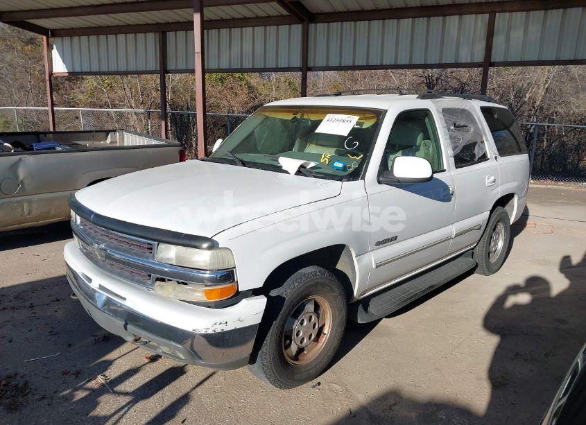 Photo 2 of 2001 Chevrolet Tahoe LT (VIN 1GNEC13T31J187701)