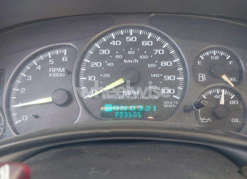 Photo 7 of 2001 Chevrolet Tahoe LT (VIN 1GNEC13T31J187701)