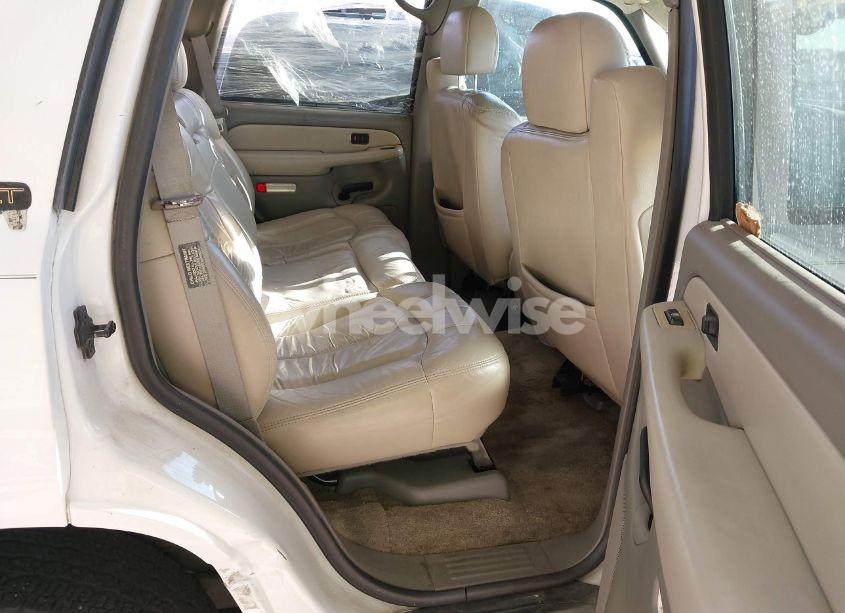 Photo 8 of 2001 Chevrolet Tahoe LT (VIN 1GNEC13T31J187701)