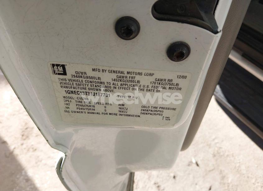 Photo 9 of 2001 Chevrolet Tahoe LT (VIN 1GNEC13T31J187701)