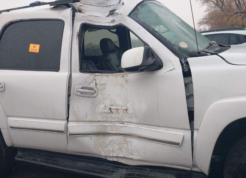 Photo 6 of 2004 Chevrolet Tahoe LT (VIN 1GNEC13T34J222001)