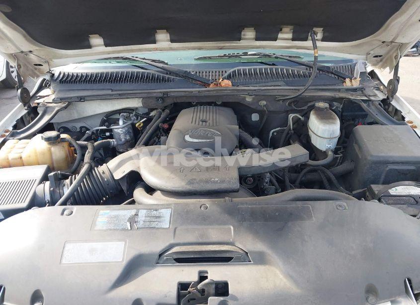 Photo 10 of 2004 Chevrolet Tahoe LT (VIN 1GNEC13T34R142456)