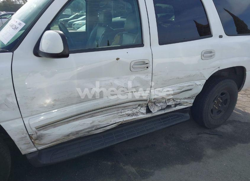 Photo 6 of 2004 Chevrolet Tahoe LT (VIN 1GNEC13T34R142456)