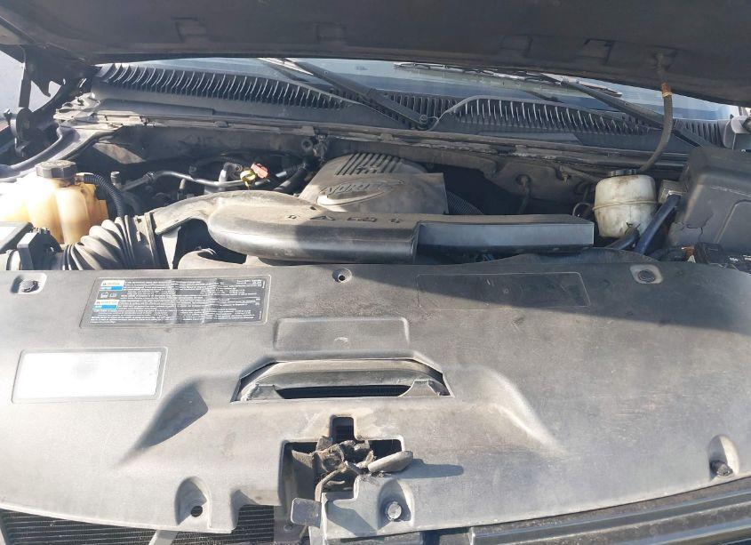 Photo 10 of 2004 Chevrolet Tahoe LT (VIN 1GNEC13T34R242959)