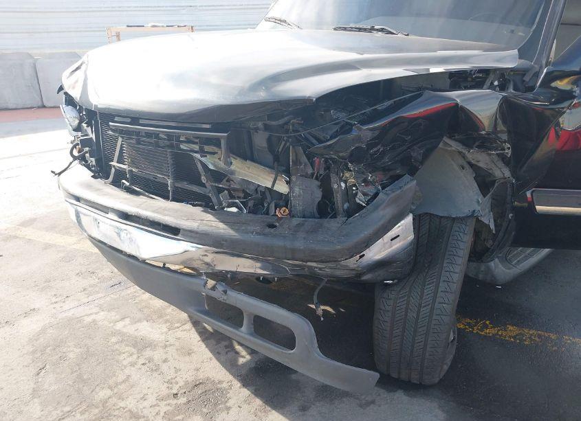Photo 6 of 2004 Chevrolet Tahoe LT (VIN 1GNEC13T34R242959)