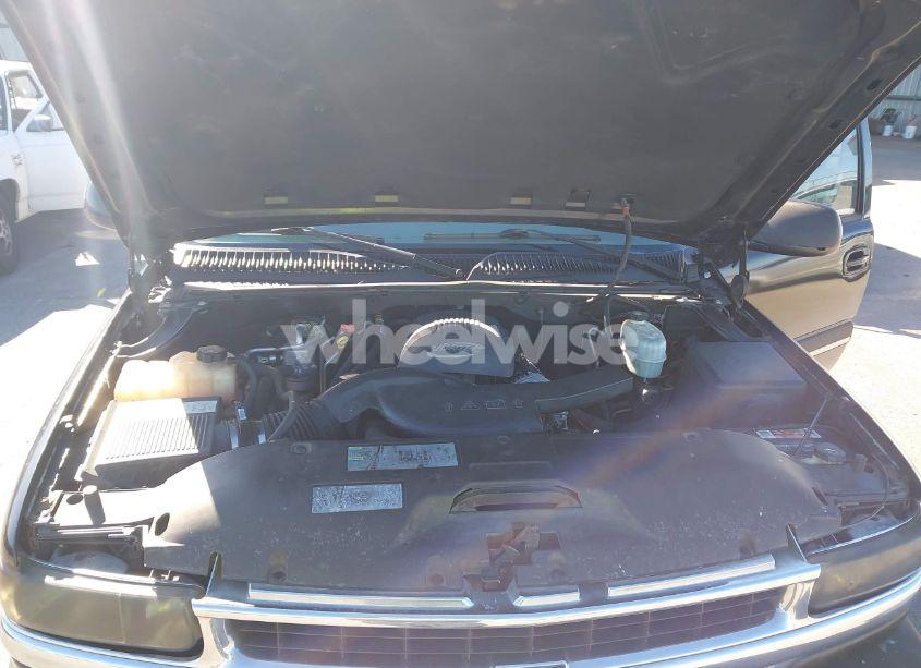 Photo 10 of 2005 Chevrolet Tahoe LT (VIN 1GNEC13T35J149519)