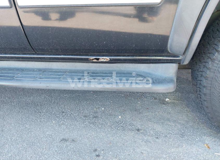 Photo 11 of 2005 Chevrolet Tahoe LT (VIN 1GNEC13T35J149519)