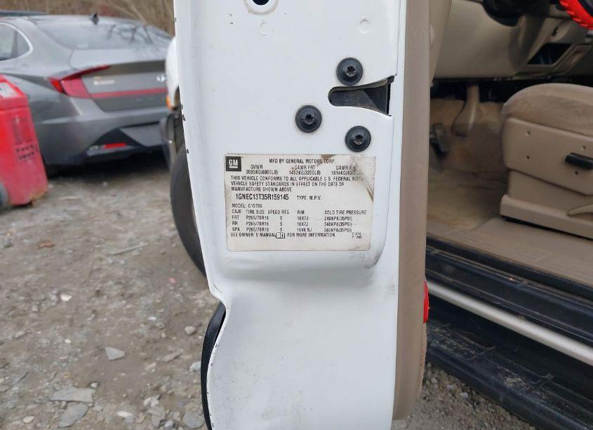 Photo 9 of 2005 Chevrolet Tahoe LS (VIN 1GNEC13T35R159145)