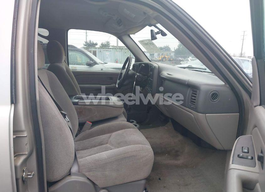 Photo 5 of 2006 Chevrolet Tahoe LS (VIN 1GNEC13T36R116958)