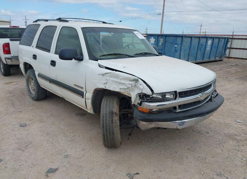 2000 Chevrolet Tahoe ALL NEW LS (VIN 1GNEC13T3YJ108361) main photo