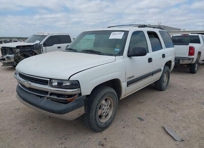 Photo 2 of 2000 Chevrolet Tahoe ALL NEW LS (VIN 1GNEC13T3YJ108361)