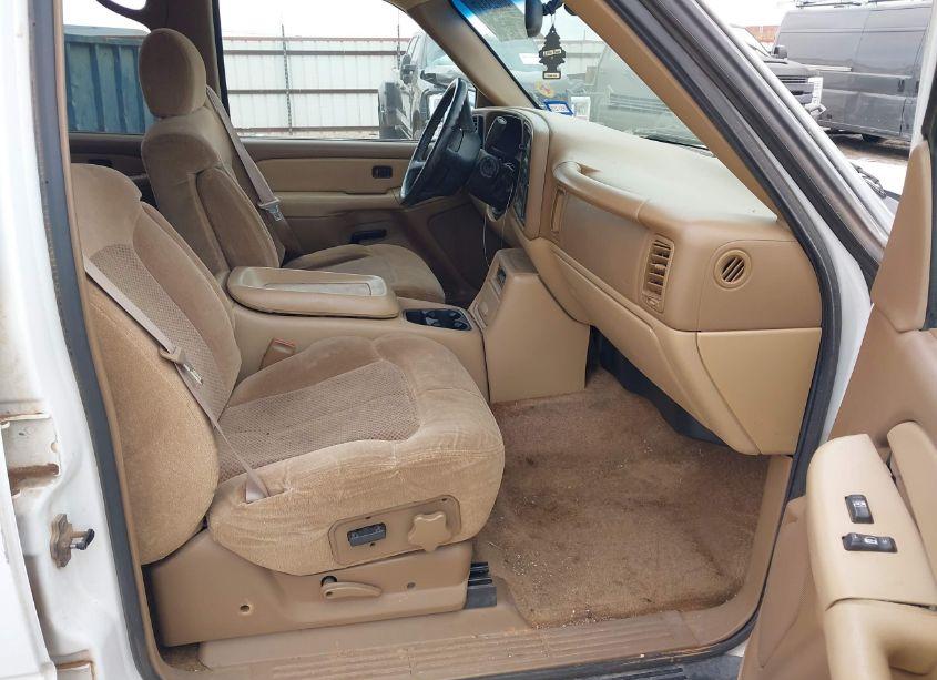 Photo 5 of 2000 Chevrolet Tahoe ALL NEW LS (VIN 1GNEC13T3YJ108361)