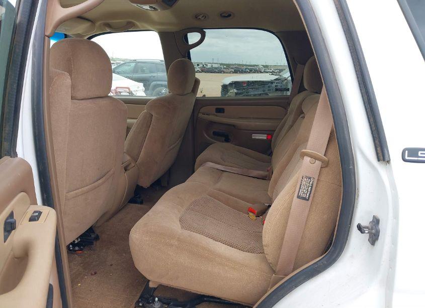 Photo 8 of 2000 Chevrolet Tahoe ALL NEW LS (VIN 1GNEC13T3YJ108361)