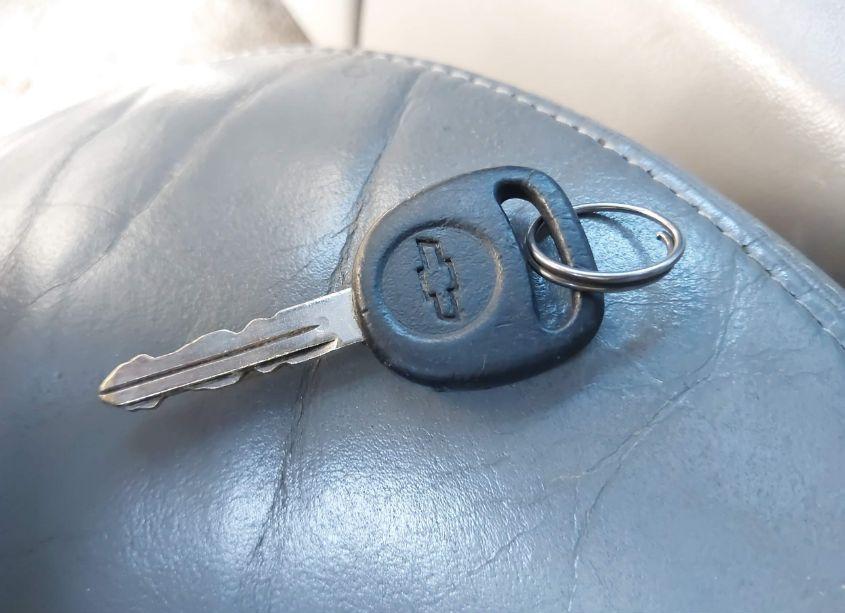 Photo 11 of 2001 Chevrolet Tahoe LT (VIN 1GNEC13T41R158905)