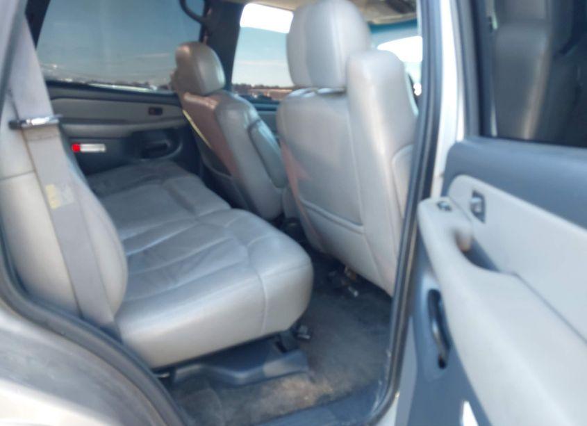 Photo 8 of 2001 Chevrolet Tahoe LT (VIN 1GNEC13T41R158905)