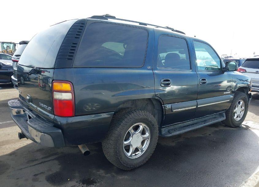 Photo 4 of 2003 Chevrolet Tahoe LT (VIN 1GNEC13T43R118455)