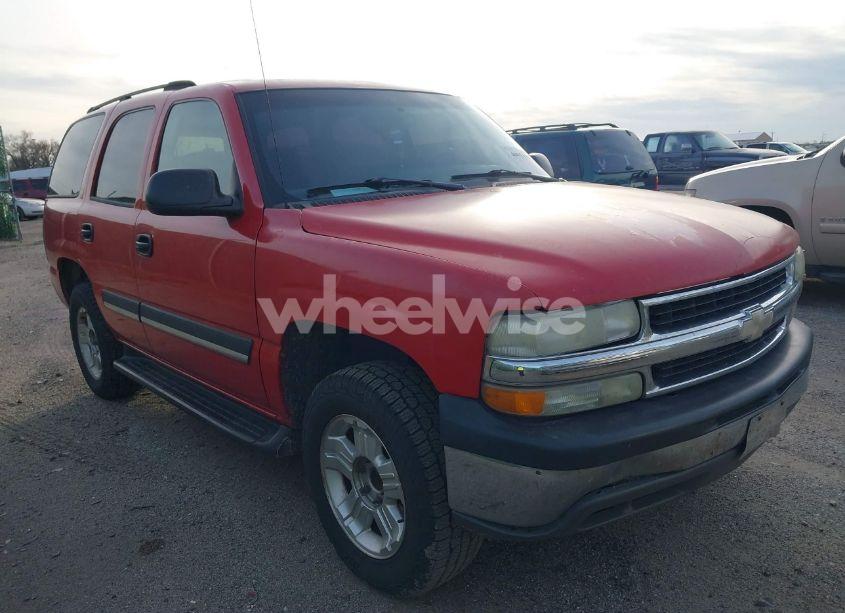 2004 Chevrolet Tahoe LS (VIN 1GNEC13T44R216290) main photo