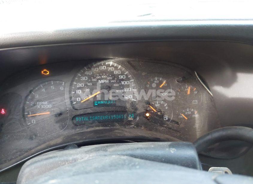 Photo 7 of 2004 Chevrolet Tahoe LS (VIN 1GNEC13T44R216290)