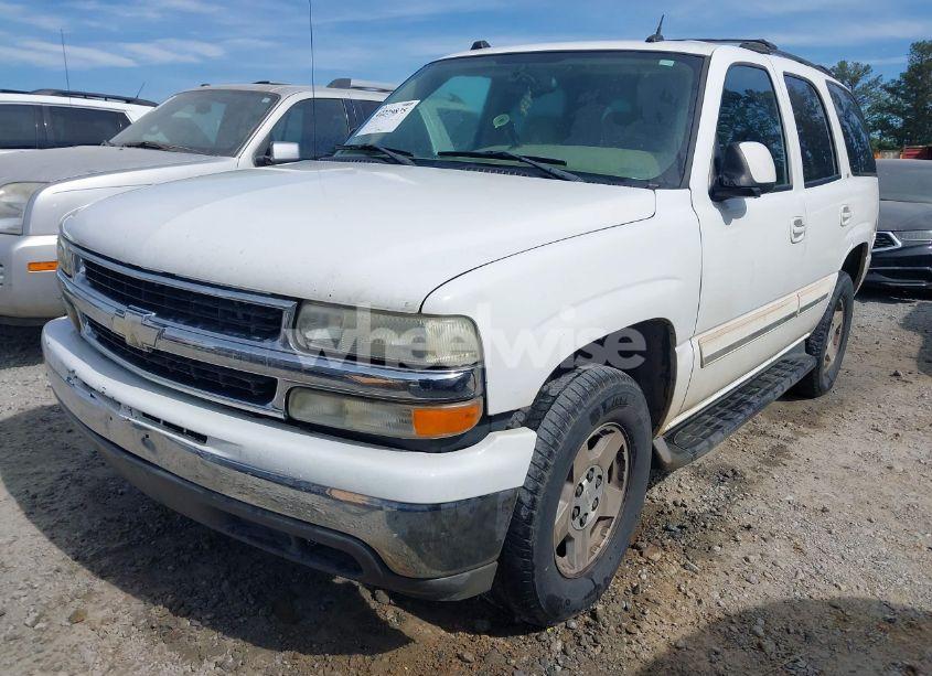 Photo 2 of 2005 Chevrolet Tahoe LT (VIN 1GNEC13T45R101304)