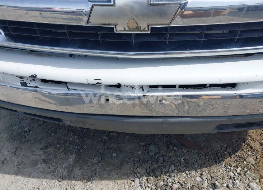 Photo 6 of 2005 Chevrolet Tahoe LT (VIN 1GNEC13T45R101304)