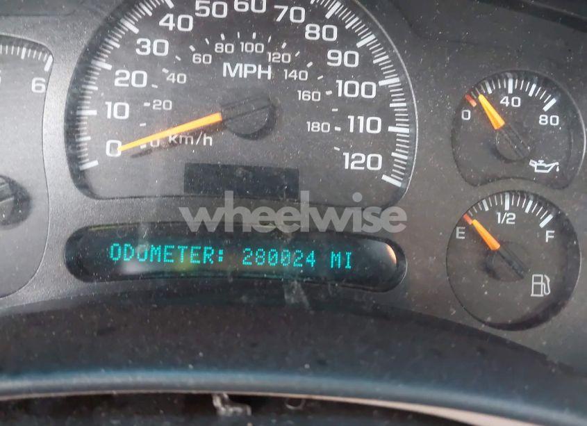 Photo 7 of 2005 Chevrolet Tahoe LT (VIN 1GNEC13T45R181817)