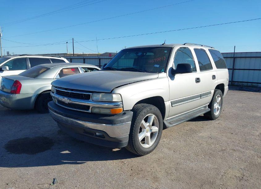 Photo 2 of 2005 Chevrolet Tahoe LS (VIN 1GNEC13T45R272120)