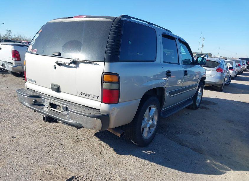 Photo 4 of 2005 Chevrolet Tahoe LS (VIN 1GNEC13T45R272120)
