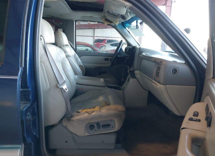 Photo 5 of 2001 Chevrolet Tahoe LT (VIN 1GNEC13T51J163271)