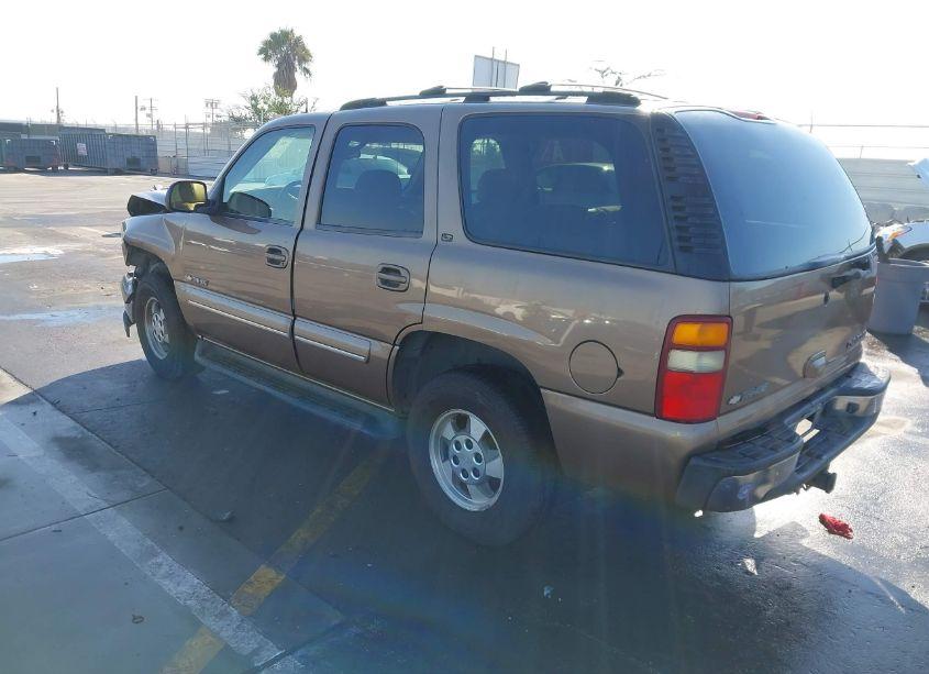 Photo 3 of 2003 Chevrolet Tahoe LT (VIN 1GNEC13T53R139198)