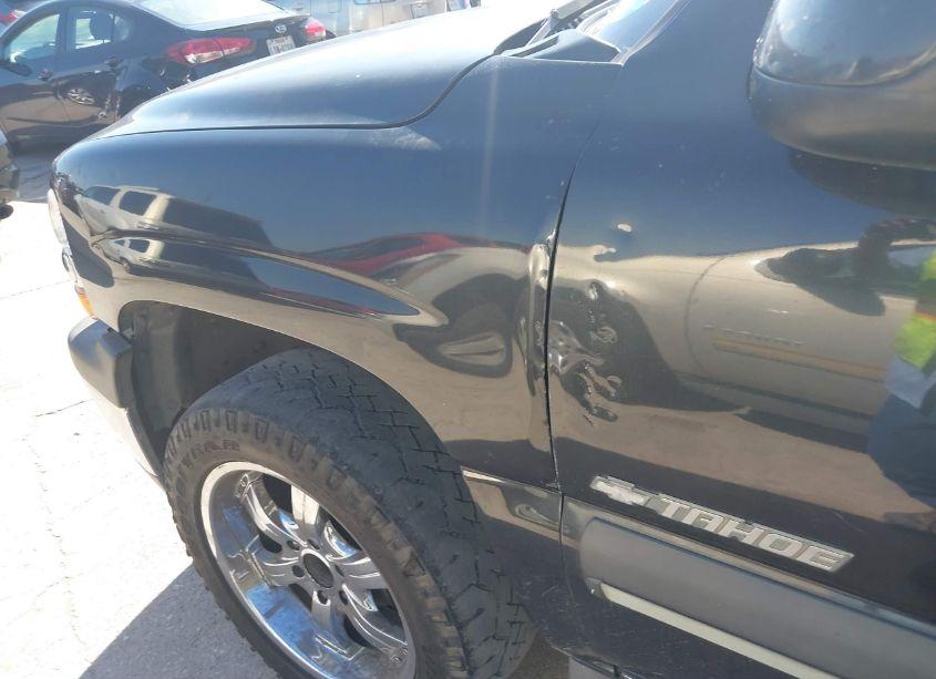 Photo 6 of 2003 Chevrolet Tahoe LT (VIN 1GNEC13T53R165171)