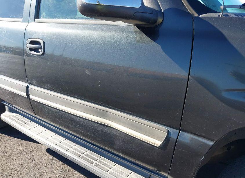 Photo 12 of 2005 Chevrolet Tahoe LS (VIN 1GNEC13T55R119357)