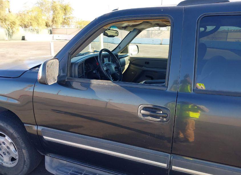 Photo 14 of 2005 Chevrolet Tahoe LS (VIN 1GNEC13T55R119357)