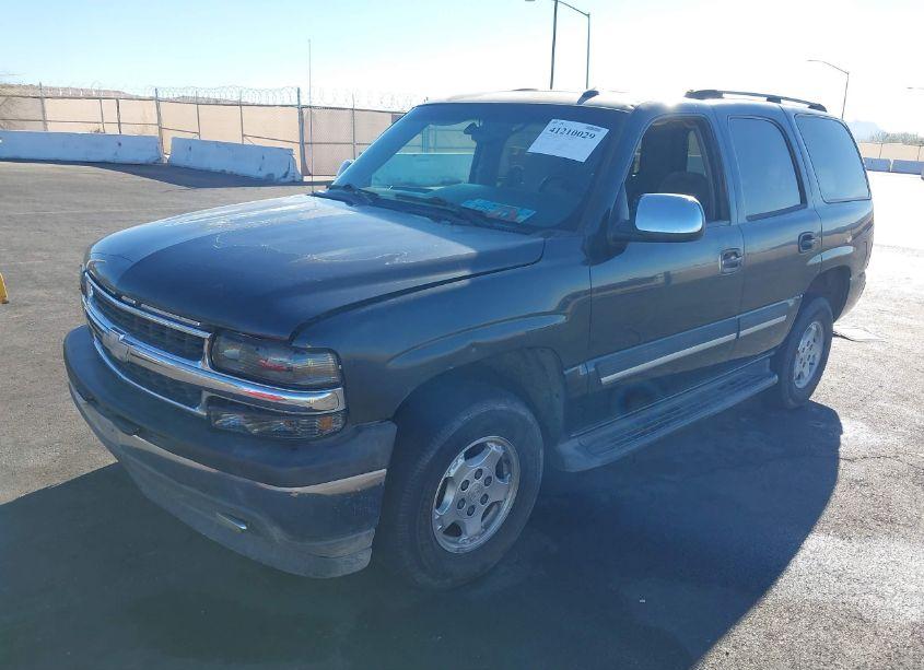 Photo 2 of 2005 Chevrolet Tahoe LS (VIN 1GNEC13T55R119357)