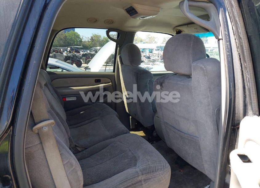 Photo 8 of 2000 Chevrolet Tahoe ALL NEW LS (VIN 1GNEC13T5YJ158744)