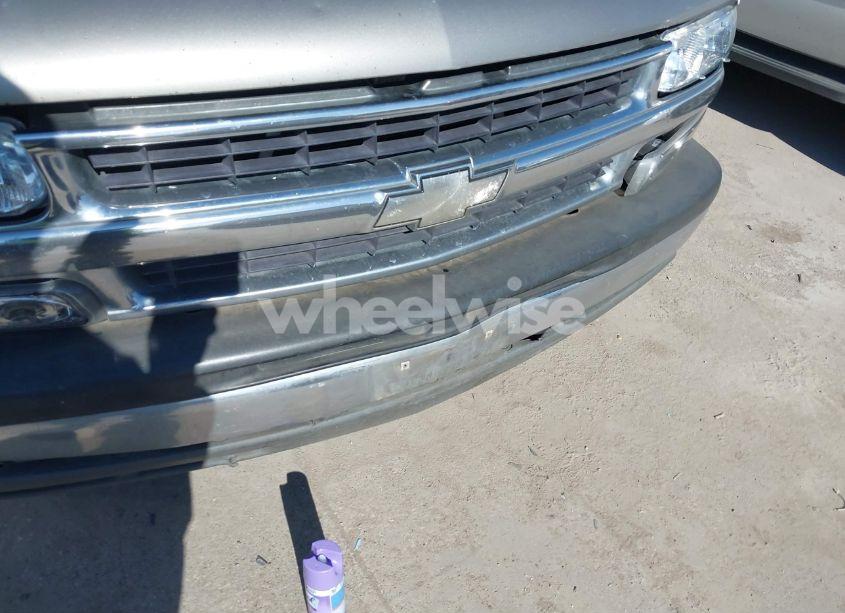 Photo 6 of 2001 Chevrolet Tahoe LS (VIN 1GNEC13T61R208266)